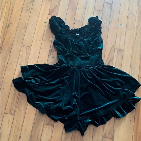 Urban Outfitters Green Babydoll milkmaid velvet romper witchy whimsygoth - Picture 3 of 8